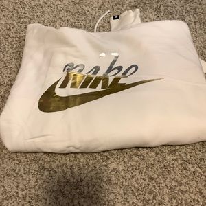 NIKE cropped sweatshirt// white gold and silver